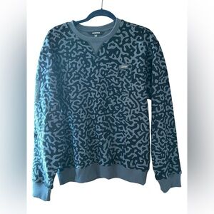 Legends Men’s Abstract Print Crewneck Pullover Sweatshirt. Grey and black. XS